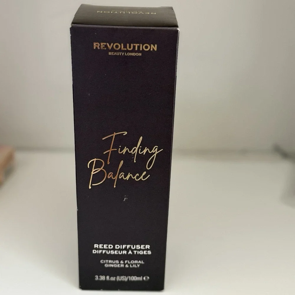 Revolution Beauty London Reed Diffuser Finding‎ Balance Citrus & Floral 3.38 oz